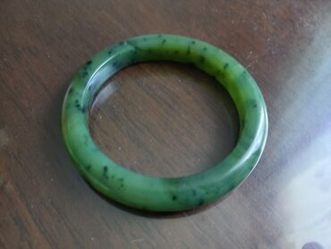 Браслеты: Браслет нефритовый at lalafo.kg — 22 Браслеты: Браслет нефритовый — 22