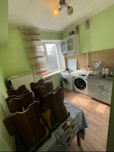 сдается комната кок жар: 1 комната, 32 м², Индивидуалка, 4 этаж, Косметический ремонт