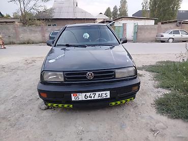 запчас венто: Volkswagen Vento: 1992 г., 2 л, Механика, Бензин, Седан — 1