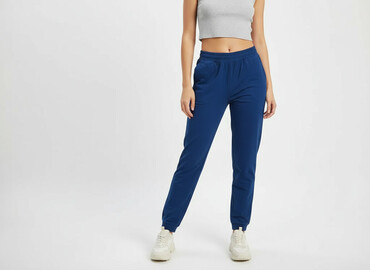 spodnie dresowe z zapinanymi kieszeniami: Sweatpants for women, size S