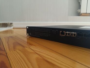 Modemlər və şəbəkə avadanlıqları: HP A5120 Series Switch (JG091A) - 24x 10/100/1000Base-T RJ-45 şəbəkə — 10