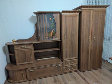 тумбо под телевизор: Гарнитур для зала, Б/у, Шкаф, Самовывоз