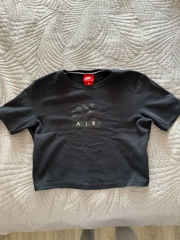 черная футболка: Топ, Кроп, АКШ, S (EU 36)