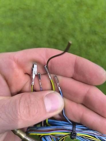 Car Electrical Components: AUTO HOLD PREKIDAC ZA VOLKSWAGEN PASSAT B6, PASSAT CC | Autohold — 3