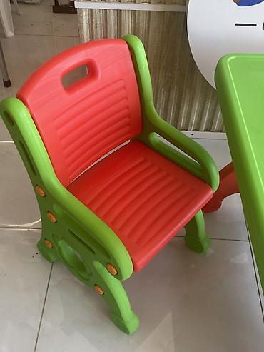 plastik stol stul satilir: Qonaq otağı üçün, Yeni, Açılmayan, Dördbucaq masa, 2 stul — 3