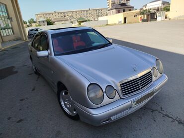 Mercedes-Benz: Mercedes-Benz E-Class: 2.2 l | 1998 il Sedan