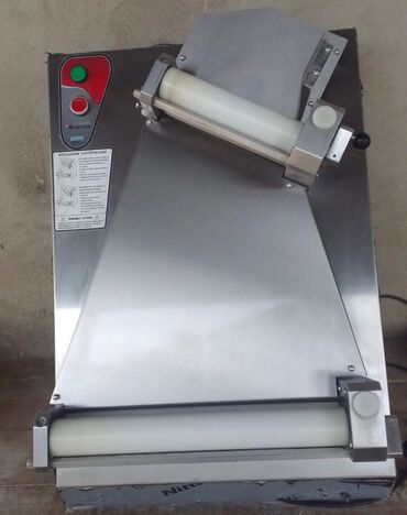 xamir qatan: *1380azn* Xəmir açan. 40 sm 1 Ay islenib Cağdas firmasidi.Unvan