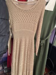 узбекские платья со штанами: Продается 2платье.Одна трикотажная.Вторая пляжная.Можно на повседневку