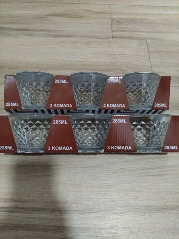 Činije: Staklene činije, 285ml, debelo staklo.
6 komada — 4
