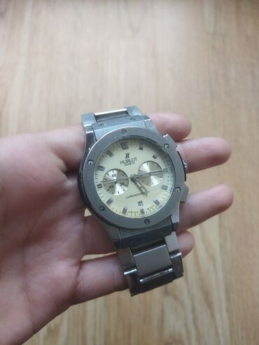 золотые часы geneve 750 цена: Б/у, Наручные часы, Hublot, цвет - Серый