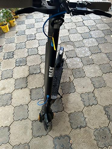 riley: Riley elektrik skuter - Rəqəmsal LED displey: sürət, batareya — 4