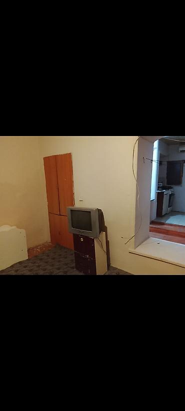 Uzunmüddətli kirayə mənzillər: Kirayə verilir: 1 otaqlı mənzil - Planlama: Zal/yataq otağı, ayrıca — 11