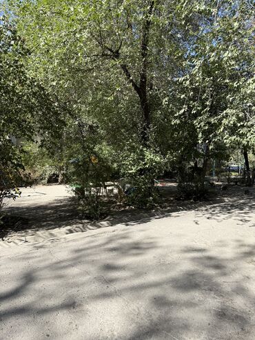 сдача недвижимости в аренду: 2 бөлмө, 43 кв. м, 104-серия, 1 кабат, Эски ремонт