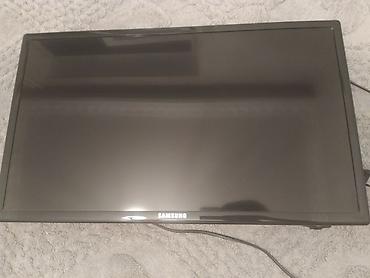 iphad mini 2: Samsung LED monitor - Ekran diaqonalı: 32" (60 sm ətrafı), geniş — 1