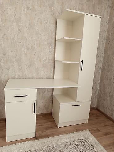 künc rəf: Künc masa, Stulsuz, Polkalı, Siyirməli, MDF — 1