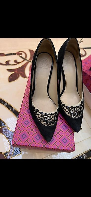 tory bruc: Tory Burch, kristallarla bəzədilmiş qara zamşa ayaqqabı, 36 ölçüdür — 2