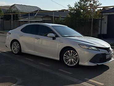 voxy noah: Toyota Camry: 2018 г., 2.5 л, Вариатор, Гибрид, Седан — 2