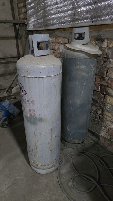 акумулятор сатам: Продаю газ балоны 50кг. находятся в Сокулуке где село Романовка. есть