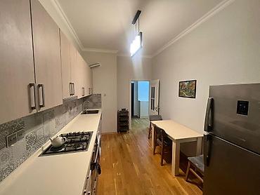 Uzunmüddətli kirayə mənzillər: ●🪻 Neftçilər Metrosunun düz yaxınlığında, Tam Təmirli və bütün — 5