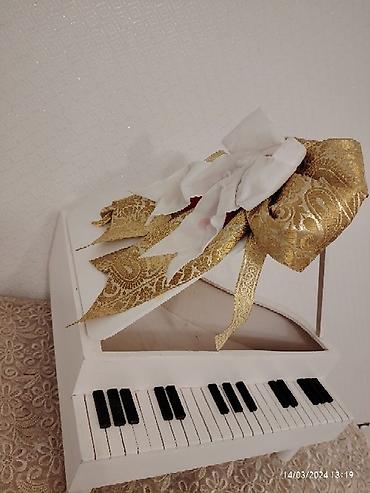 xonçalar: Xonca piano satilir icine sokolad ve cicek qoyub hediyye etmek olar — 9