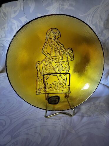 Ostalo posuđe: Univezalni tanjir,nov,vintaz Lux glass Austrija. Univerzalni na lalafo.rs — 4 Ostalo posuđe: Univezalni tanjir,nov,vintaz Lux glass Austrija. Univerzalni — 4