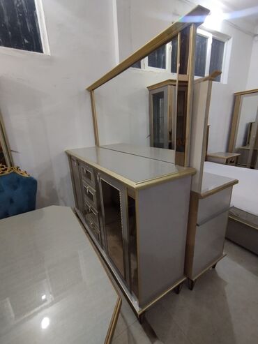 Masa və oturacaq dəstləri: Qonaq otağı üçün, Açılmayan, Dördbucaq masa, 6 stul — 1