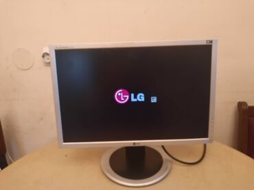 toshiba satellite laptops: LCD LG monitor za desktop racunar, kompjuter.
Ispravan.
Bez kablova