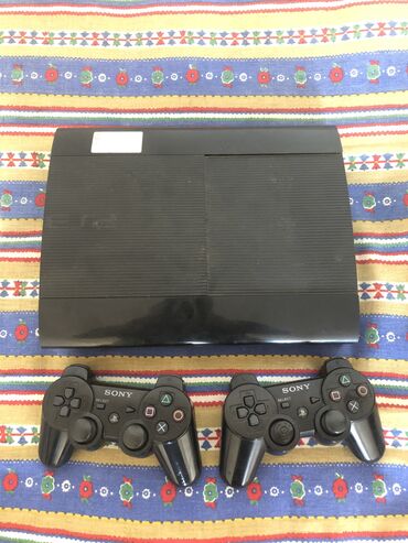 PS3 (Sony PlayStation 3): Playstation 3 yaxwi veziyyetdedi hec bir prablemi yoxdu ustunde 2 pult