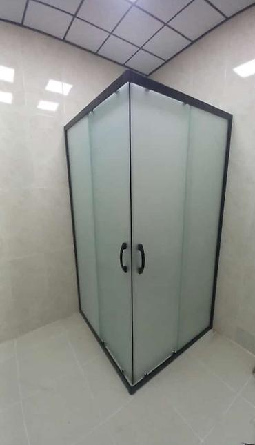 Şüşə duş kabinası – mat (qumlu) şüşə panellər və qara metal profillər lalafo.az -da Şüşə duş kabinası – mat (qumlu) şüşə panellər və qara metal profillər