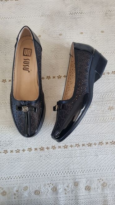 женская обувь 41 размер: Туфли 41, цвет - Черный