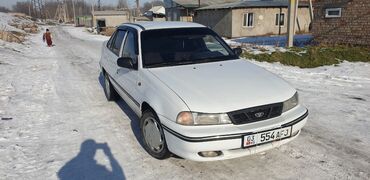 Daewoo: Daewoo Nexia: 2001 г., 1.5 л, Механика, Бензин, Седан