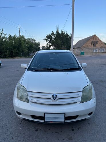 Toyota: Toyota ist: 2003 г., 1.5 л, Автомат, Бензин