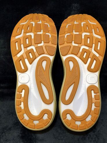 Кроссовки и спортивная обувь: Мужские кроссовки, 42.5, Brooks, Новый, Самовывоз, Бесплатная доставка, Платная доставка at lalafo.kg — 6 Кроссовки и спортивная обувь: Мужские кроссовки, 42.5, Brooks, Новый, Самовывоз, Бесплатная доставка, Платная доставка — 6