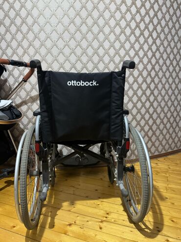 Ottobock markasına məxsus bu əlil arabası gündəlik istifadə üçün