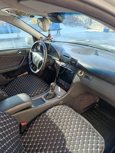 Mercedes-Benz: Mercedes-Benz C-Class: 2001 г., 2 л, Механика, Газ, Седан — 3