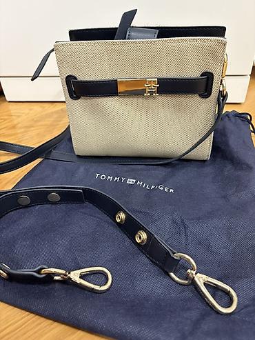 Tommy Hilfiger çiyin/çapraz çanta - Model: kompakt crossbody/shoulder