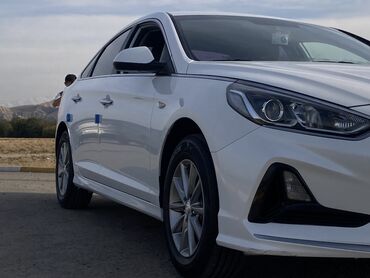 Hyundai Sonata: 2018 г., 2 л, Автомат, Газ, Седан