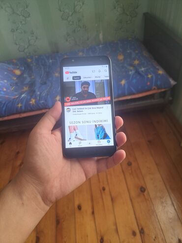Samsung Galaxy J7 2017, 16 ГБ, цвет - Черный, Сенсорный