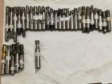Ostali uređaji: Glodalo 9mm, 9,5mm, 9,6mm, 9,8mm Cena je po komadu Neka glodala su — 12