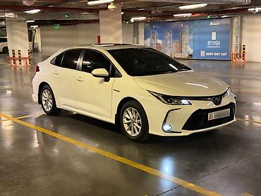 митсубиси кондиционер: Toyota Corolla: 2020 г., 1.8 л, Вариатор, Гибрид, Седан — 1