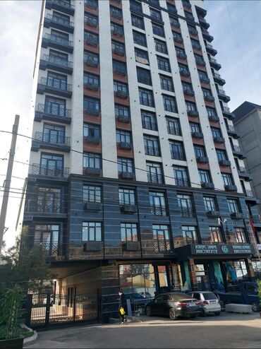 Другая коммерческая недвижимость: 1 комната, 46 м², Элитка, 13 этаж, ПСО (под самоотделку)