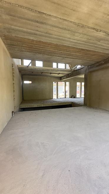 Продажа коттеджей и домов: 6 комнат и более, 463 м², 5 соток, Бишкек, Собственник — 12