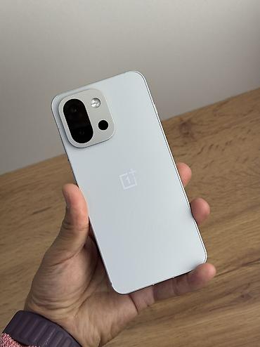 honor magic 9 pro max: OnePlus 13s, Б/у, 512 ГБ, цвет - Серебристый, 2 SIM — 1