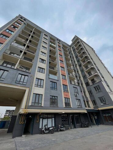 снять квартиру в частном секторе: 3 бөлмө, 72 кв. м, Элитка, 4 кабат, ПСО (өзү оңдоп түзөтүп бүтүү үчүн)