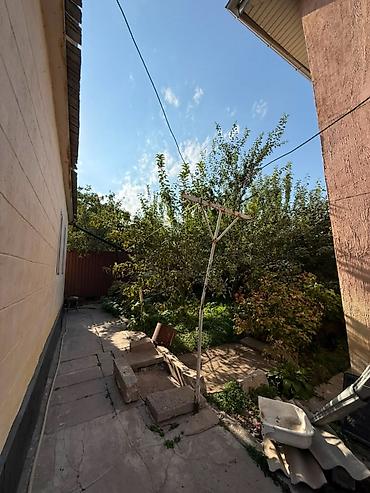 полдома баят: 🏡Срочно продаются 2 дома на одном участке р/н Баят!!! 📐 Участок 3,5 — 4