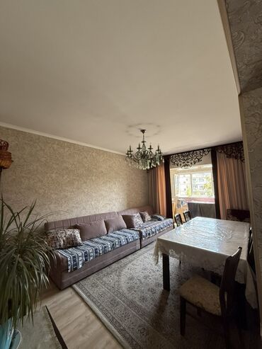 продаю дом алексеевка: 4 комнаты, 62 м², 106 серия, 4 этаж, Евроремонт