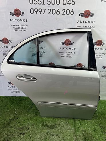 m113: Дверь задняя правая для Mercedes-Benz E-Class W211, двигатель M113 — 1