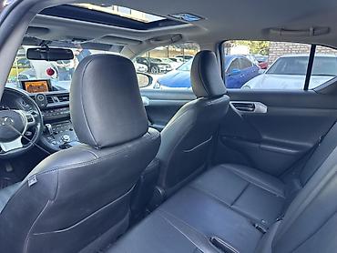 Lexus: Lexus CT: 2011 г., 1.8 л, Вариатор, Гибрид, Хэтчбэк — 8