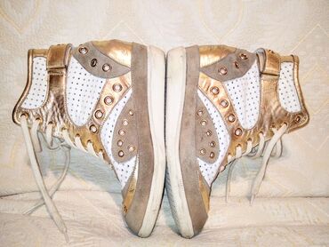 Women's Sneakers and athletic shoes: 38 — 10