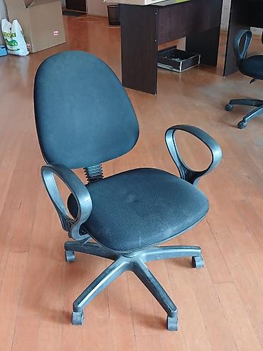 dolap ofis: İşlənmiş, Təkərli, Qolları tənzimlənmir, Parça — 1